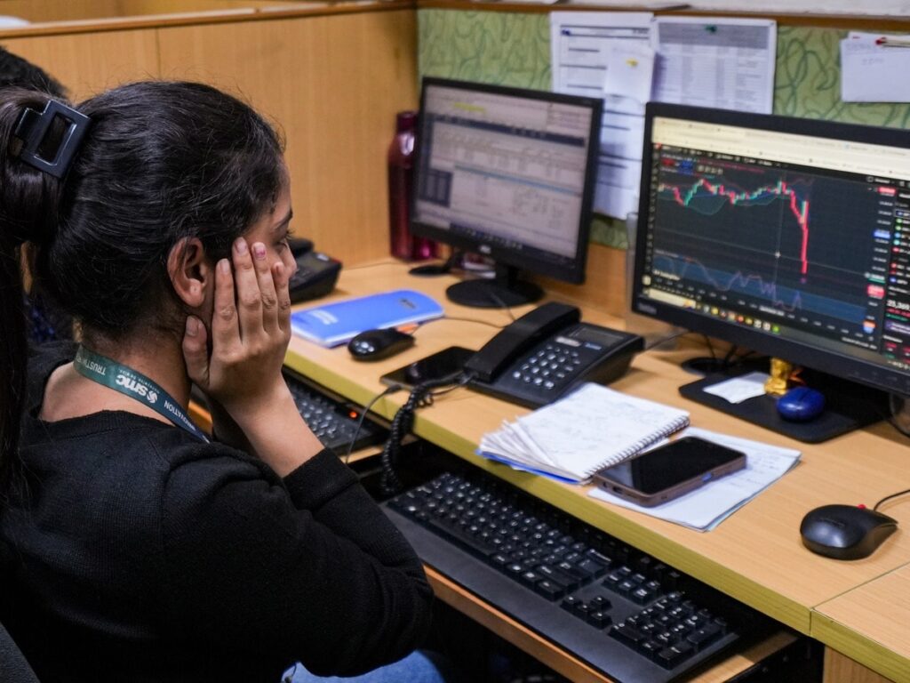 आज के प्रमुख अपडेट: HDFC बैंक, कोल इंडिया और IRFC के ताजगी समाचार