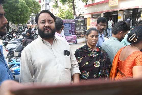 लखनऊ में प्रीपेड मीटरों की बिजली गुल, हंगामा बढ़ा