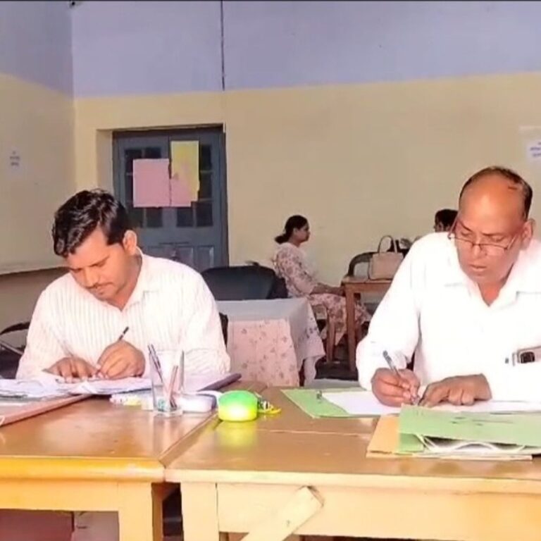 संभल में यूपी बोर्ड कॉपियों का 71.82% मूल्यांकन पूरा, जानें विस्तार से