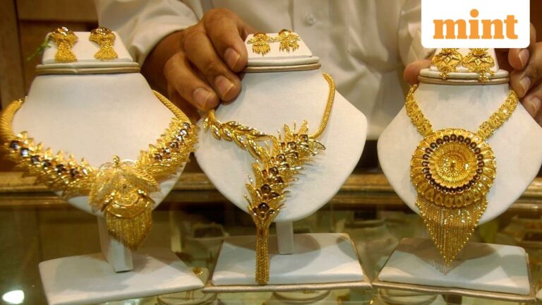 Gold Prices Today: Market Volatility Amid Fed Rate Cut Concerns