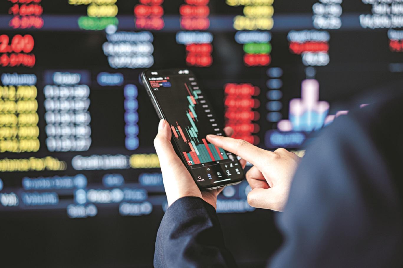 Market Volatility Expected Due to RBI Policy and West Asia Tensions