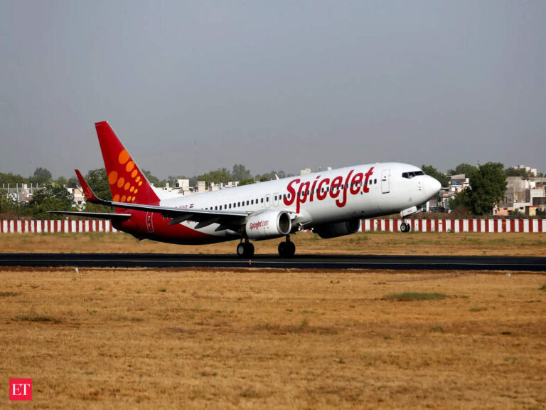 SpiceJet Incident: Collision with Akasa Air Aircraft at Delhi Airport