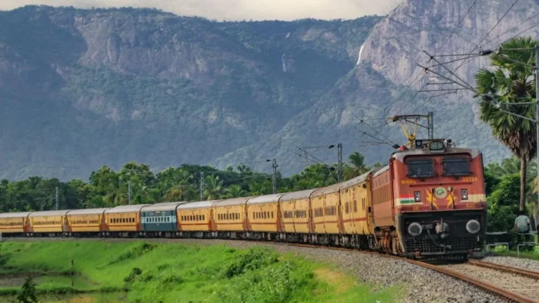 यूपी-बिहार के लिए रेलवे की नई सुविधा, अब कन्फर्म सीट की सुविधा