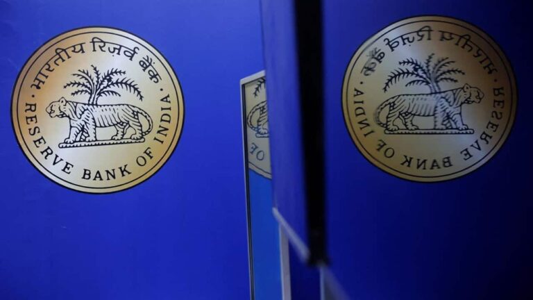 Indian Bonds Rise Amid Declining Brent Crude Prices