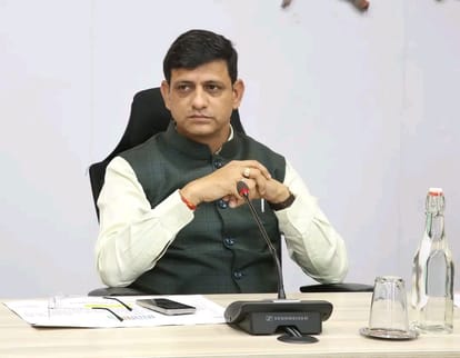 इंदौर में महापौर का सार्वजनिक परिवहन का उपयोग, नई पहल की शुरुआत