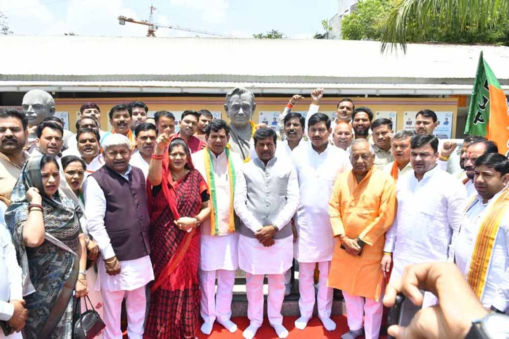 केशव सिंह बघेल ने मध्यप्रदेश पशुधन निगम के अध्यक्ष का पद ग्रहण किया