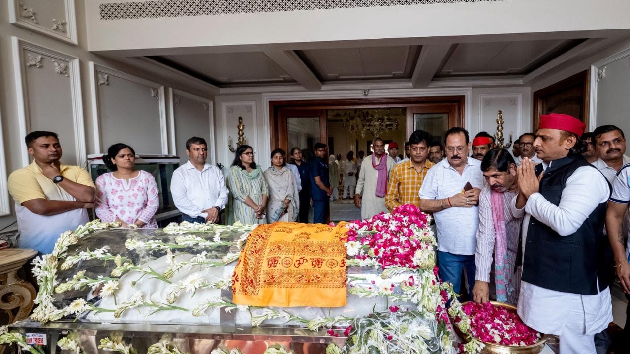प्रतीक यादव का बिजनेस विवाद: तनाव और नुकसान के कारण
