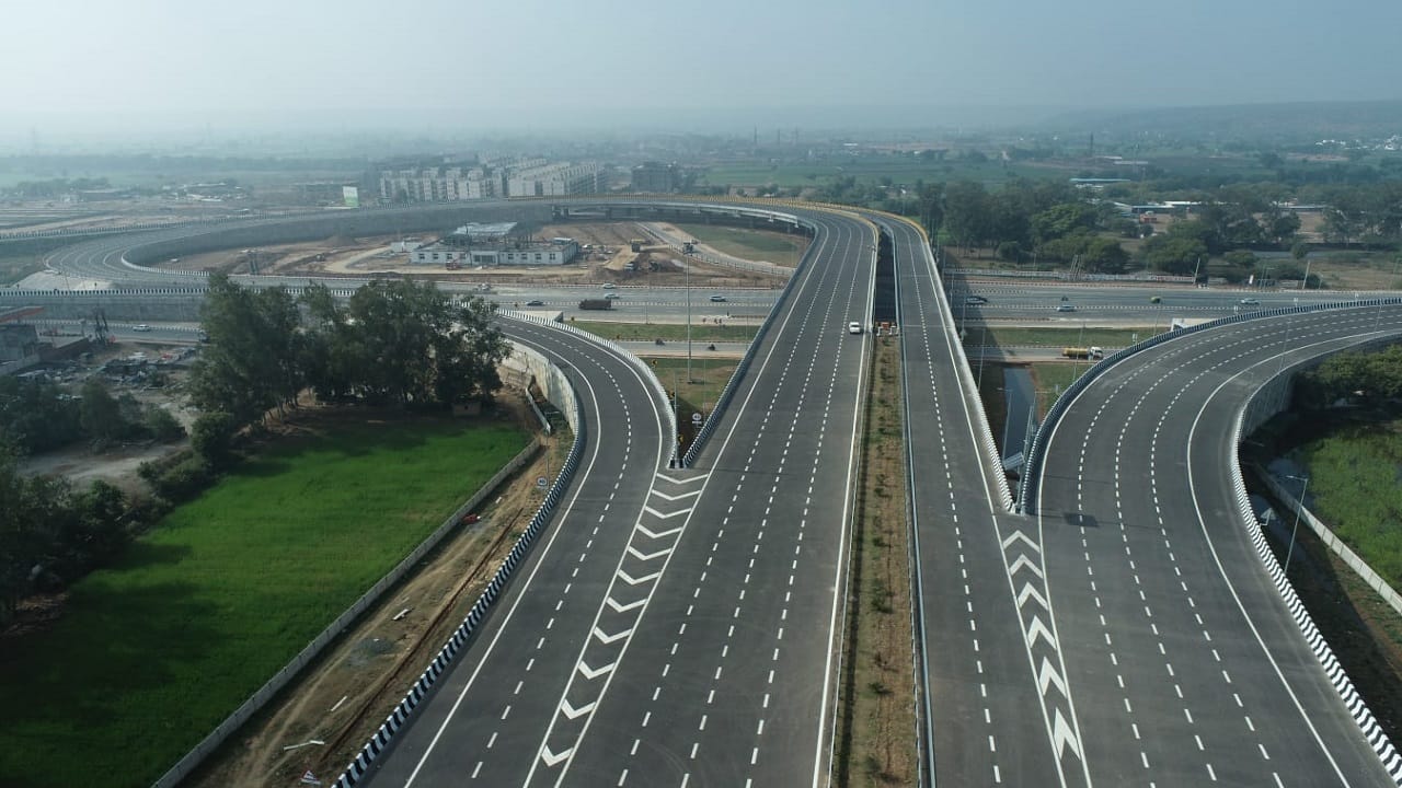 Mumbai to Vadodara in just 4 hours? Devendra Fadnavis shares Delhi-Mumbai Expressway timeline