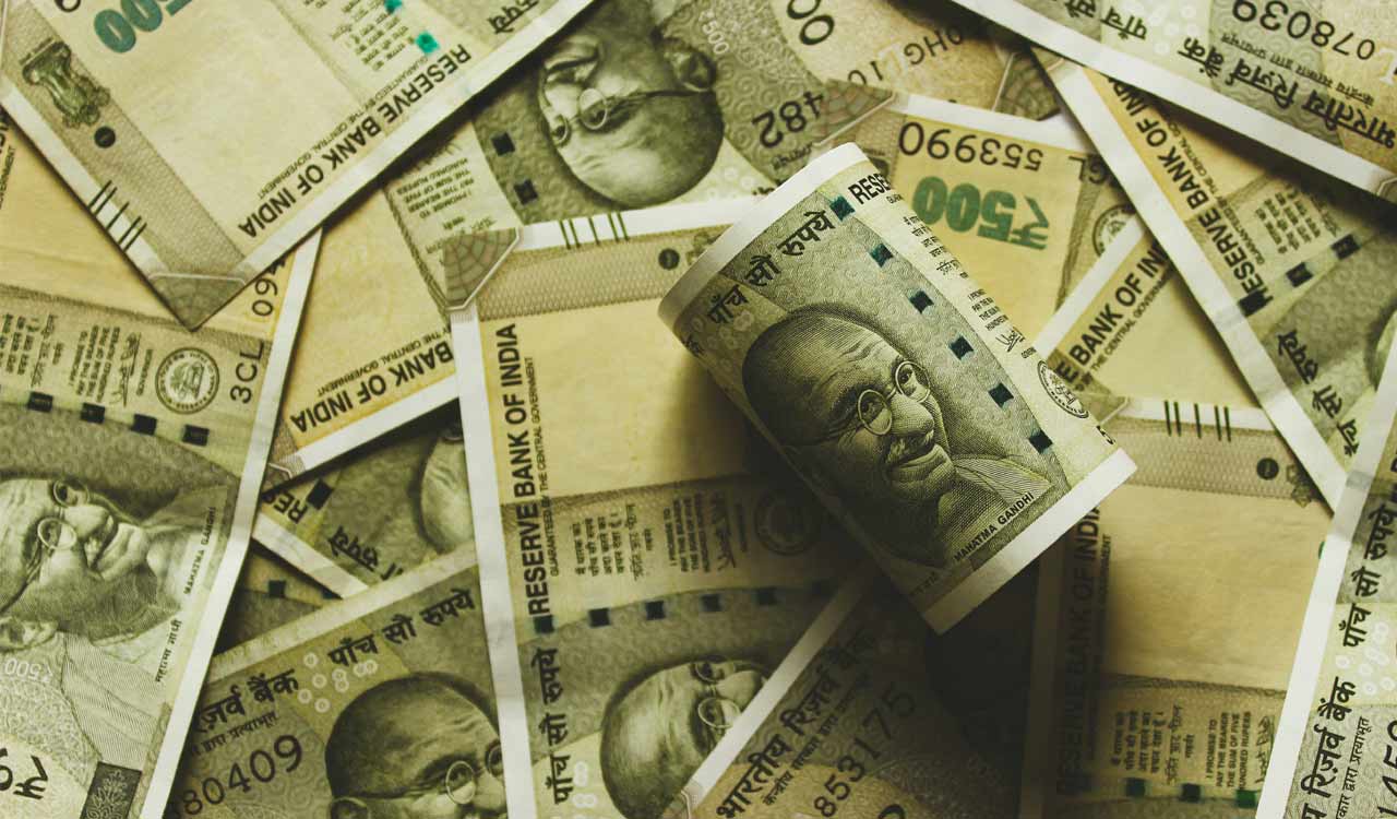 Rupee falls 21 paise against US dollar as Fed’s hawkish stance boosts greenback