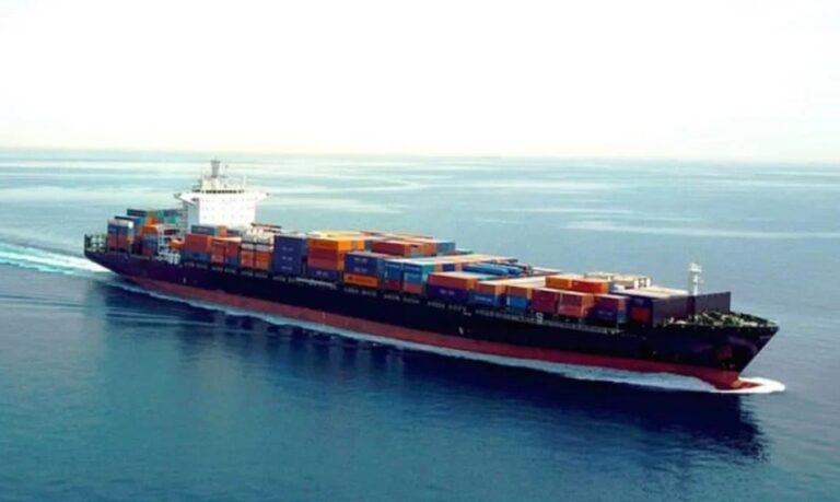 Shipowners Cautious on Hormuz Return Despite US-Iran Peace Deal