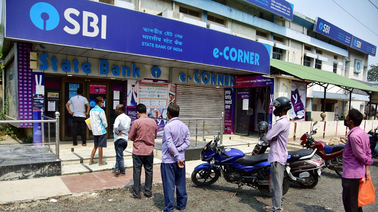 जब कैश ही नहीं तो ATM किस लिए, क्या छोटे शहरों में लग जाएगा ताला? FAQ से जानें हर सवाल का जवाब