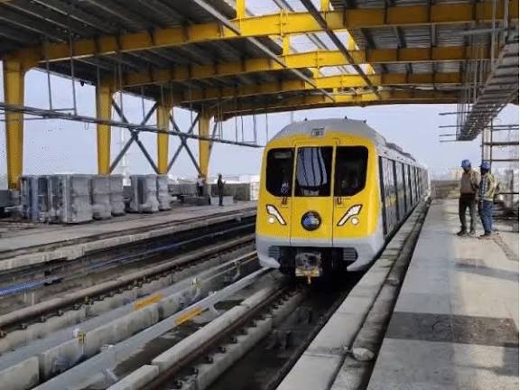 '2025-26 का सर्विस चार्ज बाकी', इंदौर नगर निगम ने मेट्रो कंपनी को भेजा 8 करोड़ का बिल