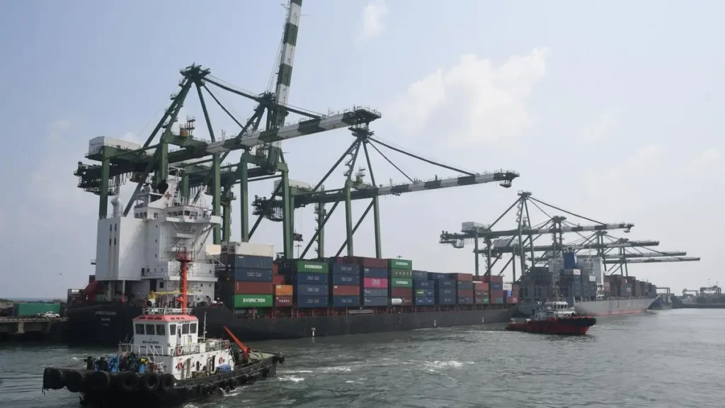 Govt urges citizens to assess security situation before taking up jobs in maritime conflict zones